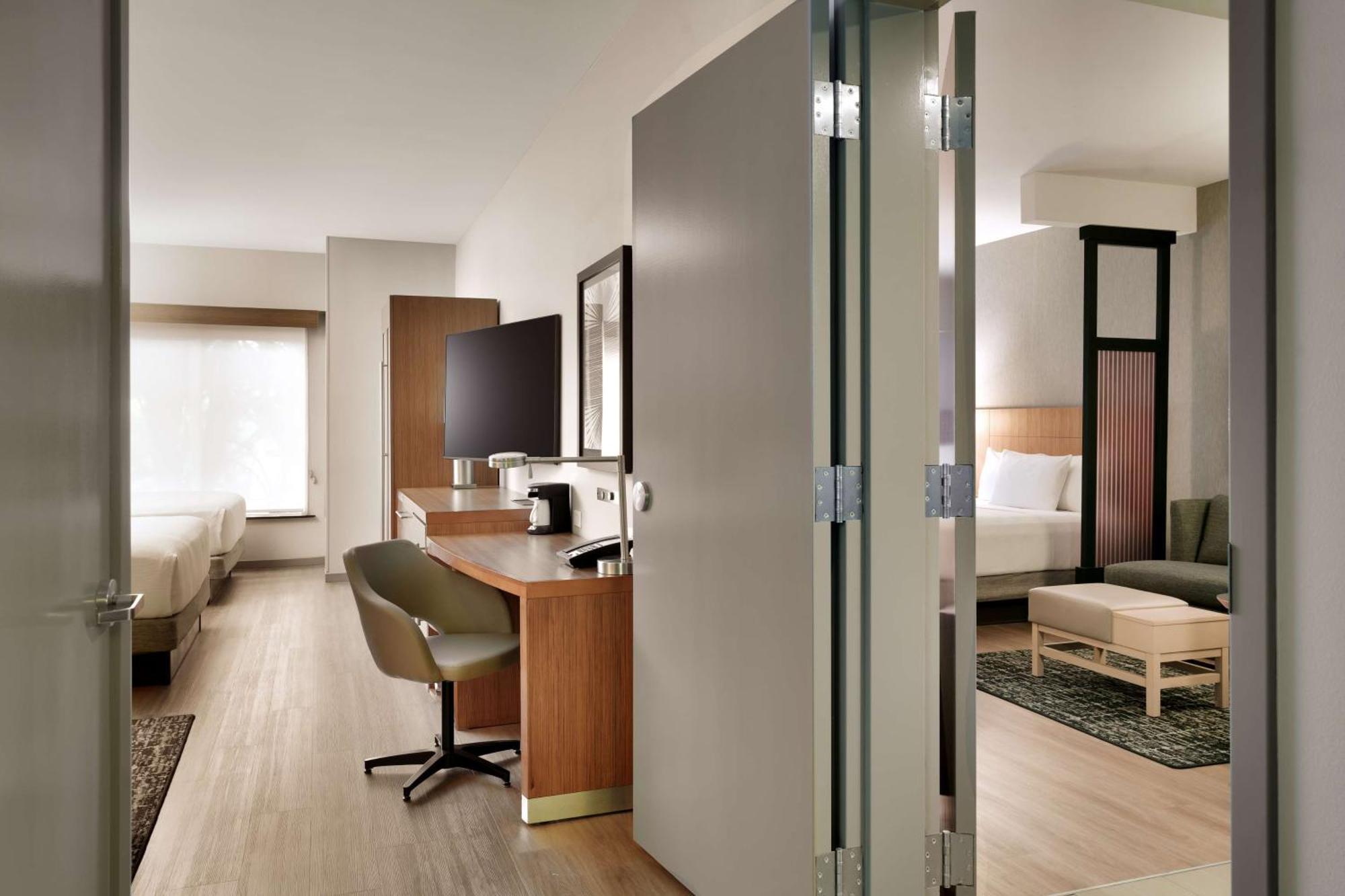 Hyatt Place At Anaheim Resort / Convention Center Exterior photo