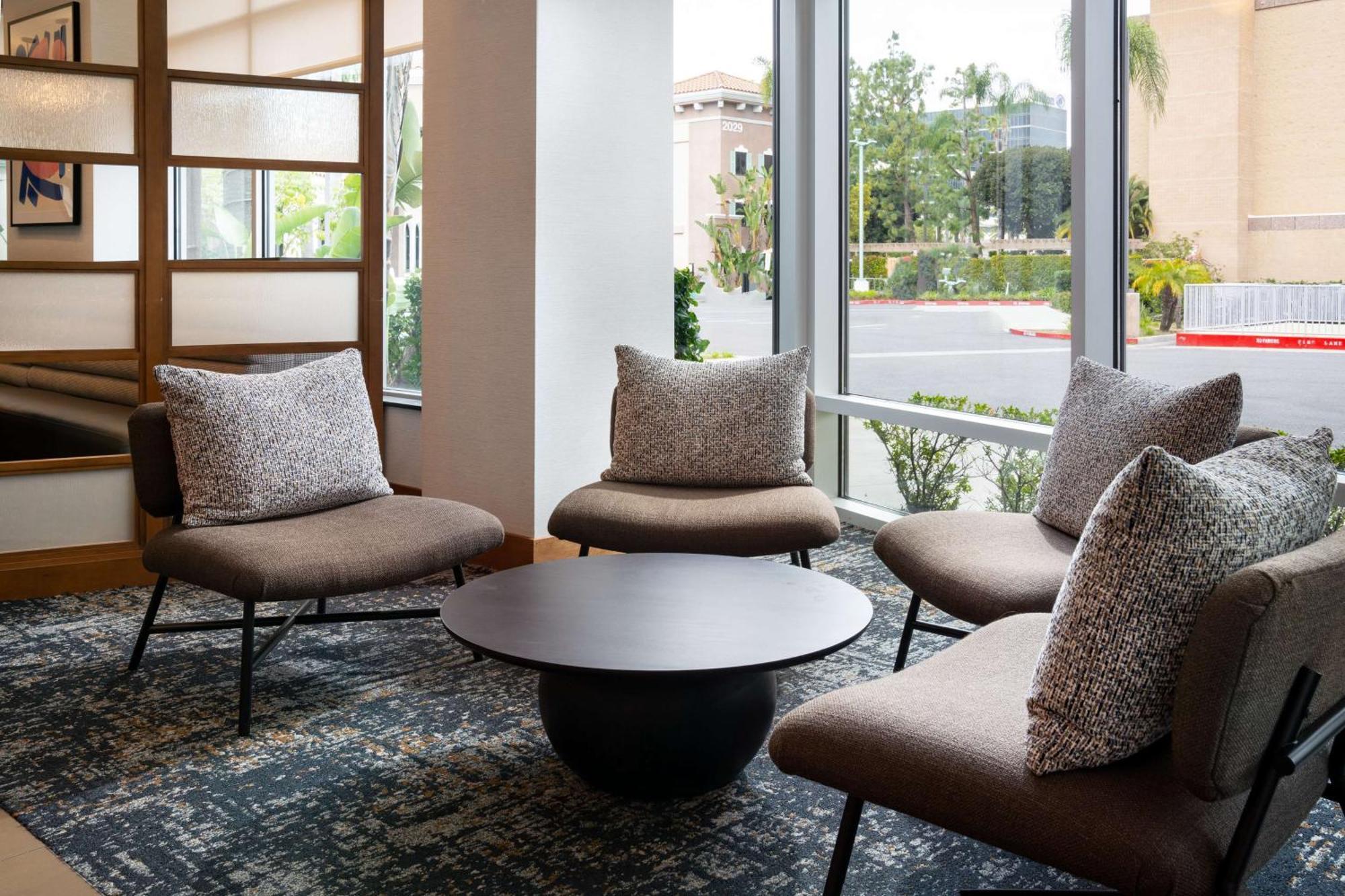 Hyatt Place At Anaheim Resort / Convention Center Exterior photo